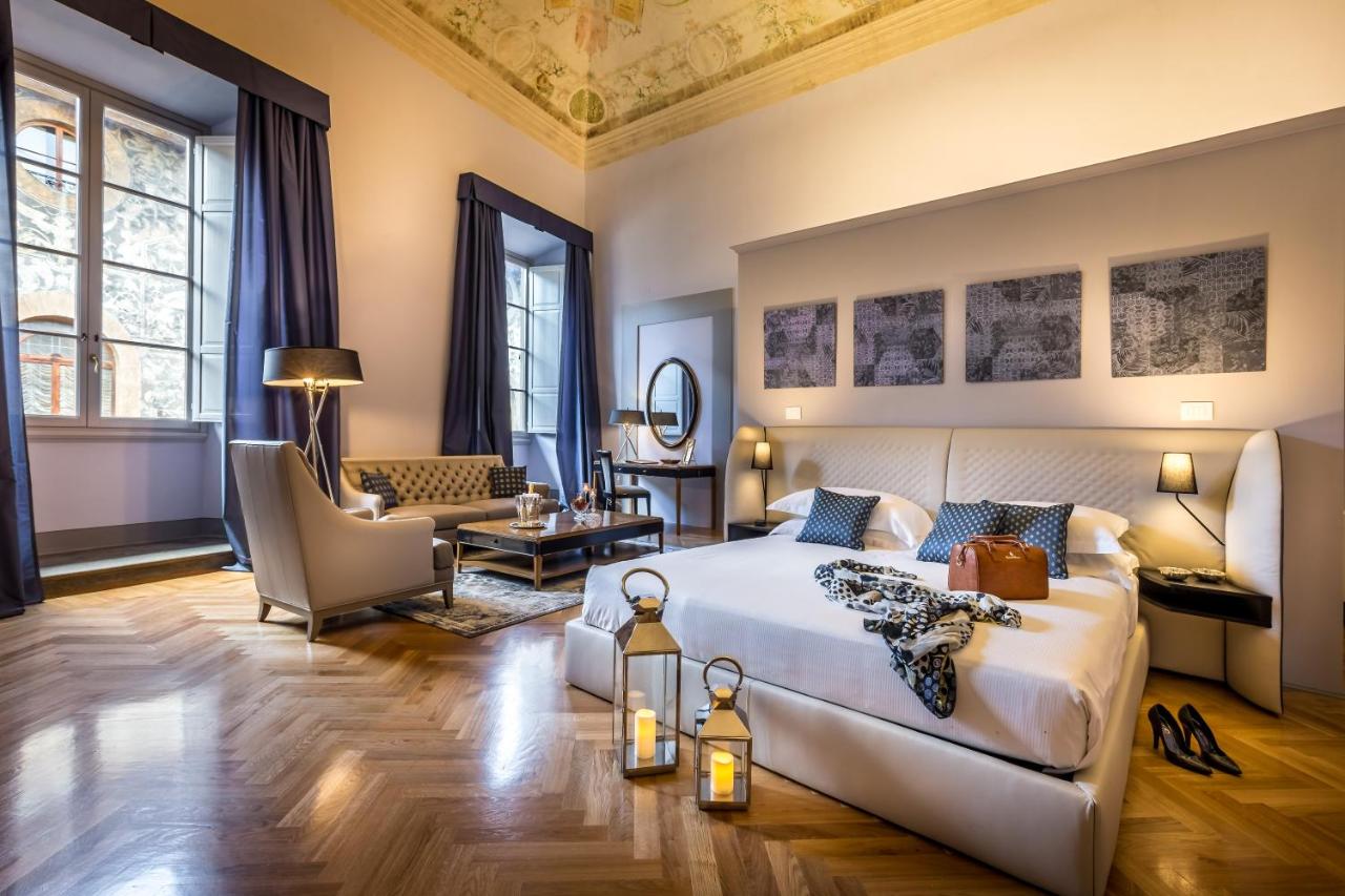 Best Hotels in Florence Palazzo Ridolfi