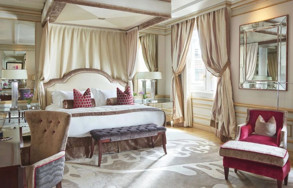 best hotels in milan Savoia