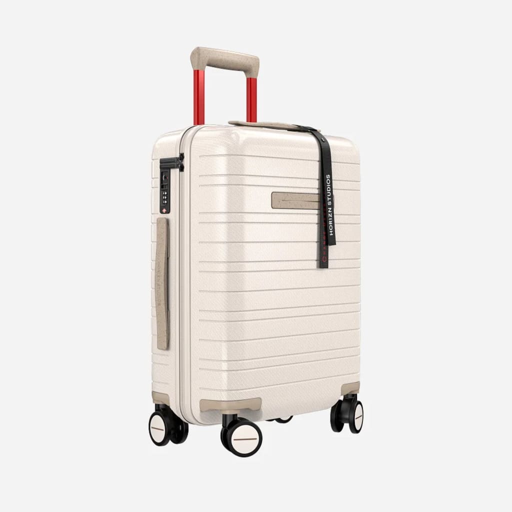 Horizn Studios Circle One Suitcase - The Ultimate Luggage Sets Guide for This Season’s Travels
