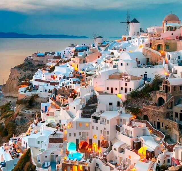Best Resorts & Hotels on Santorini, Greece