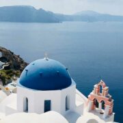 Best Resorts & Hotels on Santorini, Greece 02