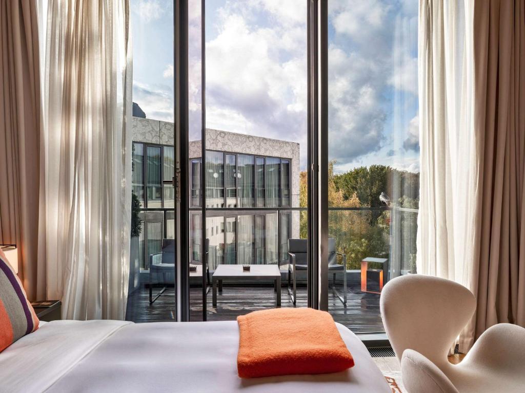SO/Berlin Das Stue Hotel - a modern-day palace with a spa in Berlin