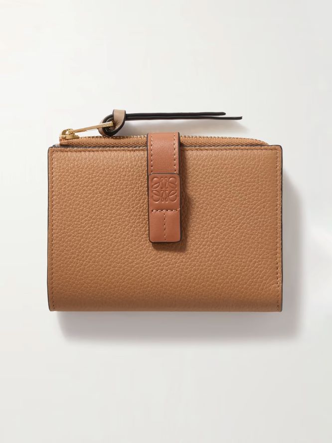 Gifts for women loewe wallet