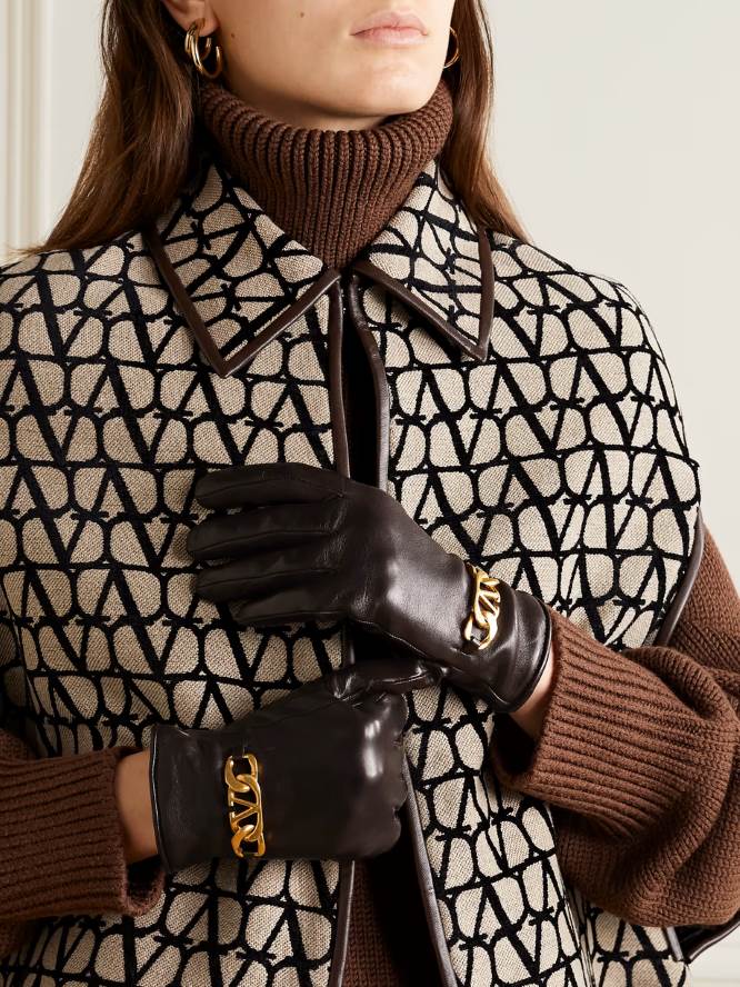 Gifts for women valentino gloves