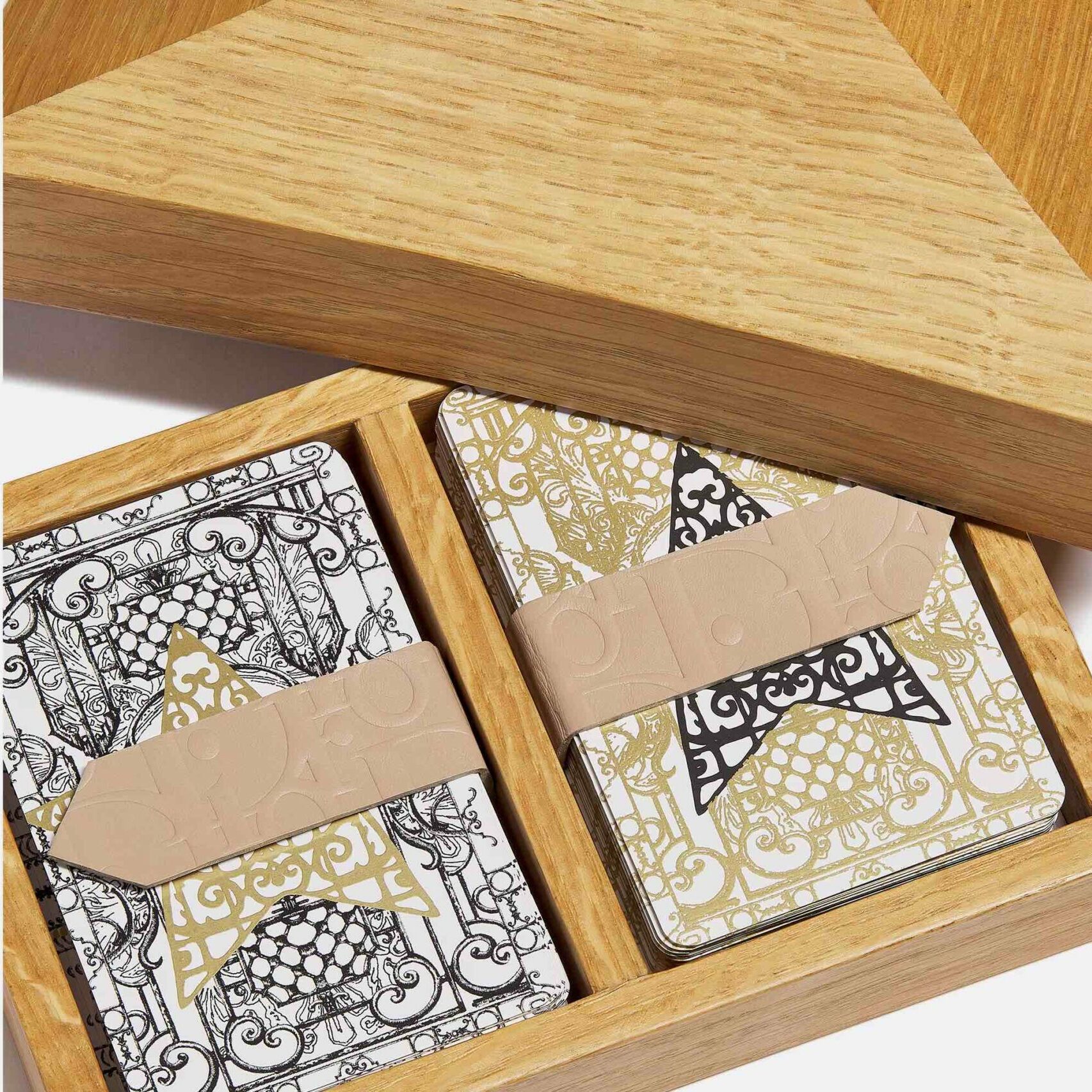 Dior Maison x Pierre Yovanovitch scatola con mazzi di carte