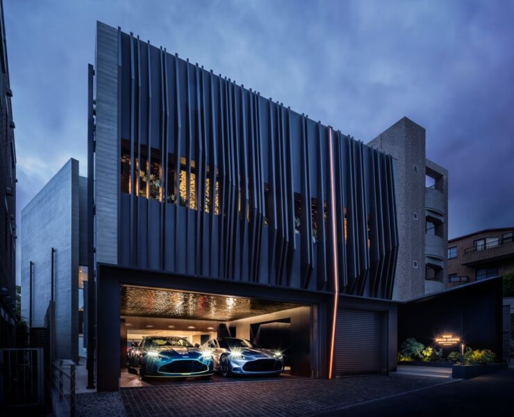Aston-Martin_N°001-Minami-Aoyama