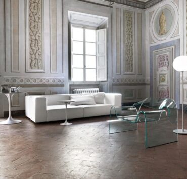 Ghost armchair, by Cini Boeri for Fiam